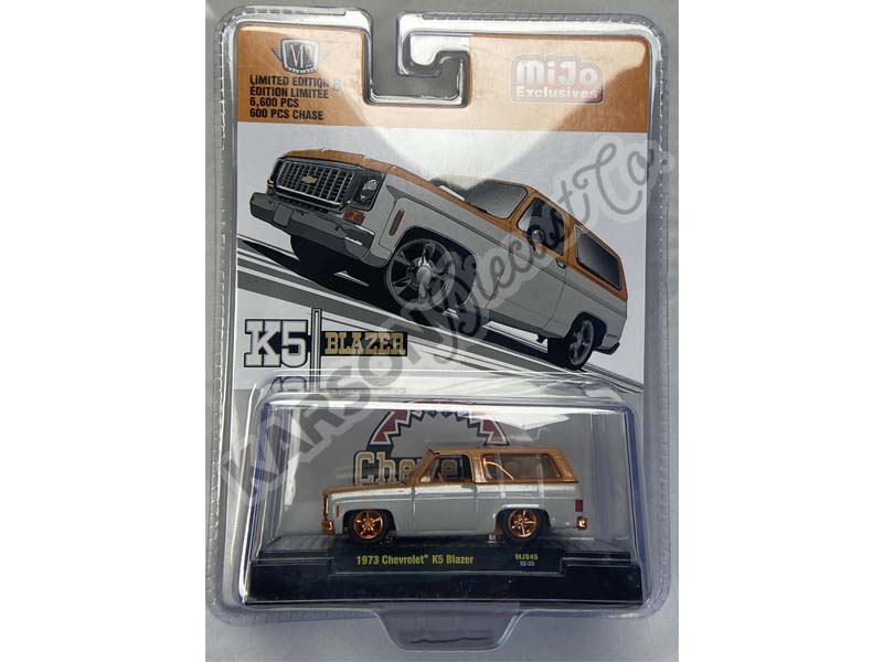 CHASE 1973 Chevrolet K5 Blazer w/ Removeable Hardtop Custom White Orange (MiJo Exclusives) Diecast 1:64 Scale Model - M2 Machines 31500-MJS45