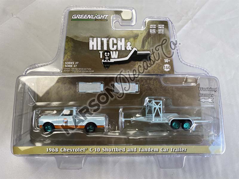 CHASE 1968 Chevrolet C-10 Shortbed Gulf Oil and Tandem Car Trailer (Hitch & Tow) Series 27 Diecast 1:64 Scale Model - Greenlight 32270A