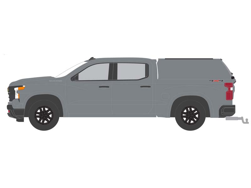 2023 Chevrolet Silverado 1500 Custom – Sterling Gray Metallic (Blue Collar Collection Series 13) Diecast 1:64 Model - Greenlight 35280F