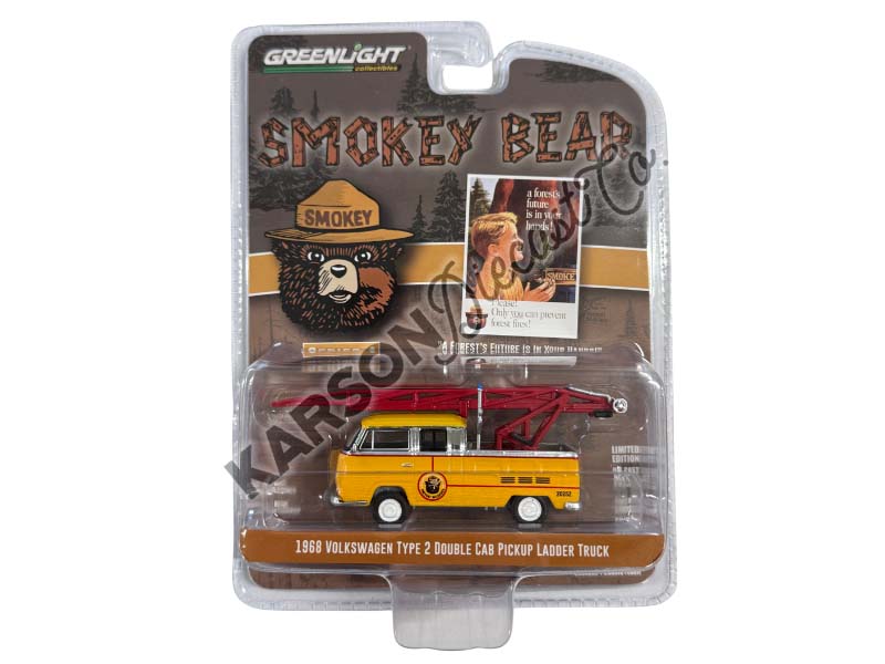 CHASE 1968 Volkswagen Type 2 Double Cab Pickup Ladder Truck (Smokey Bear Series 4) Diecast 1:64 Scale Model - Greenlight 38070B