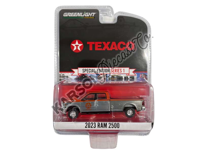 CHASE 2023 Ram 2500 (Texaco Special Edition Series 1) Diecast 1:64 Scale Model - Greenlight 41165F