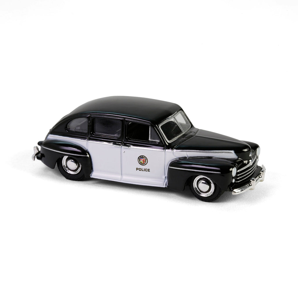 1947 Ford Fordor - Los Angeles Police Department LAPD (Hot Pursuit Series 46) Diecast 1:64 Scale Model - Greenlight 43040A