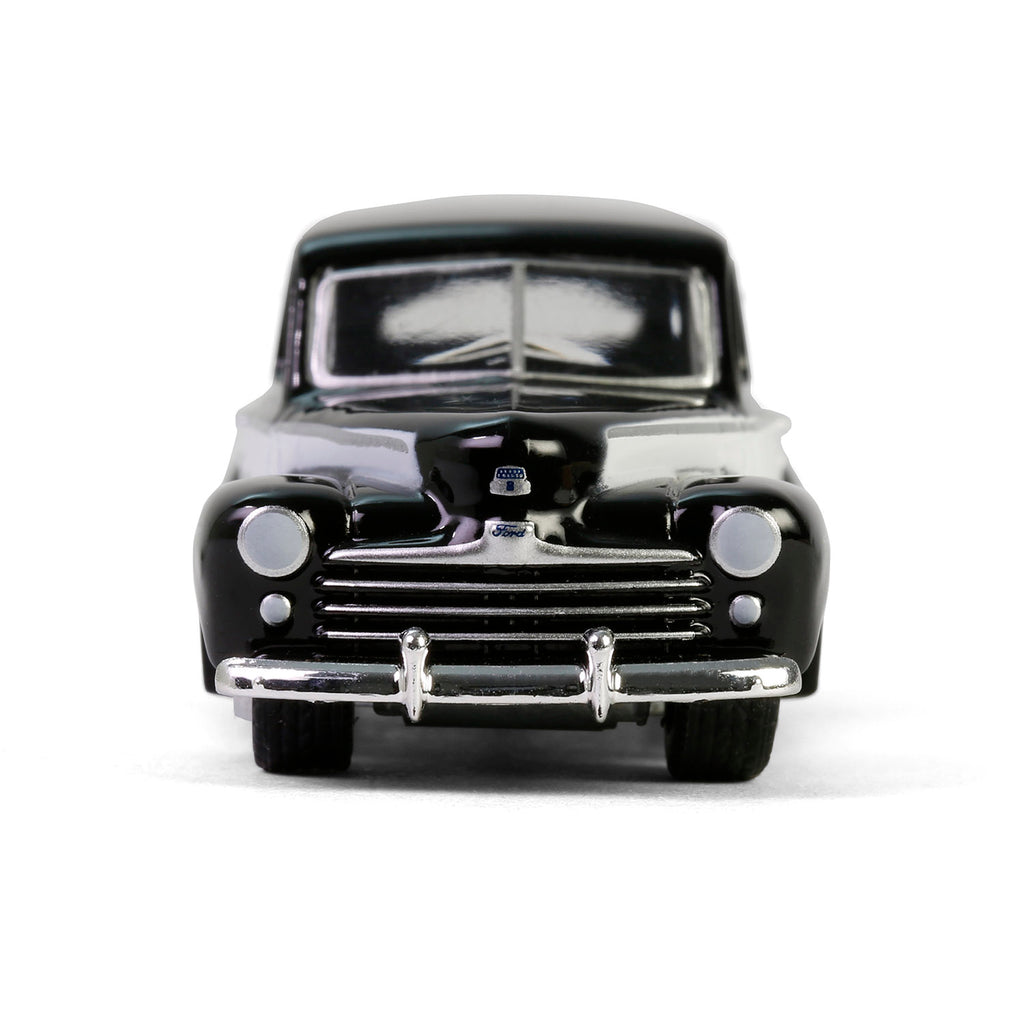 1947 Ford Fordor - Los Angeles Police Department LAPD (Hot Pursuit Series 46) Diecast 1:64 Scale Model - Greenlight 43040A