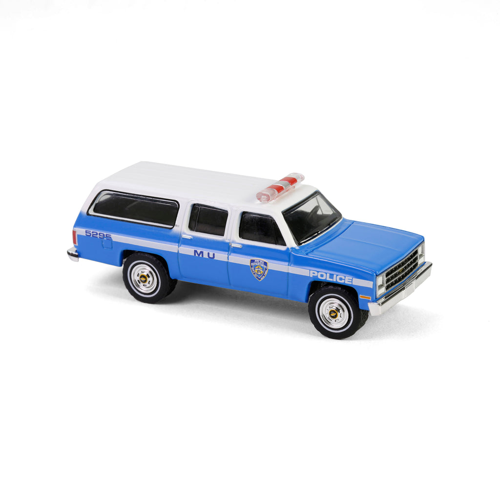 CHASE 1990 Chevrolet Suburban K2500 Scottsdale - New York City Police Department (Hot Pursuit Series 46) Diecast 1:64 Scale Model - Greenlight 43040D