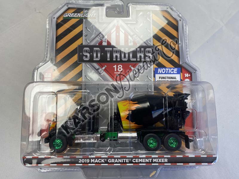 CHASE 2019 Mack Granite Cement Mixer - Black w/ Flames (S.D. Trucks) Series 18 Diecast 1:64 Scale Model - Greenlight 45180B