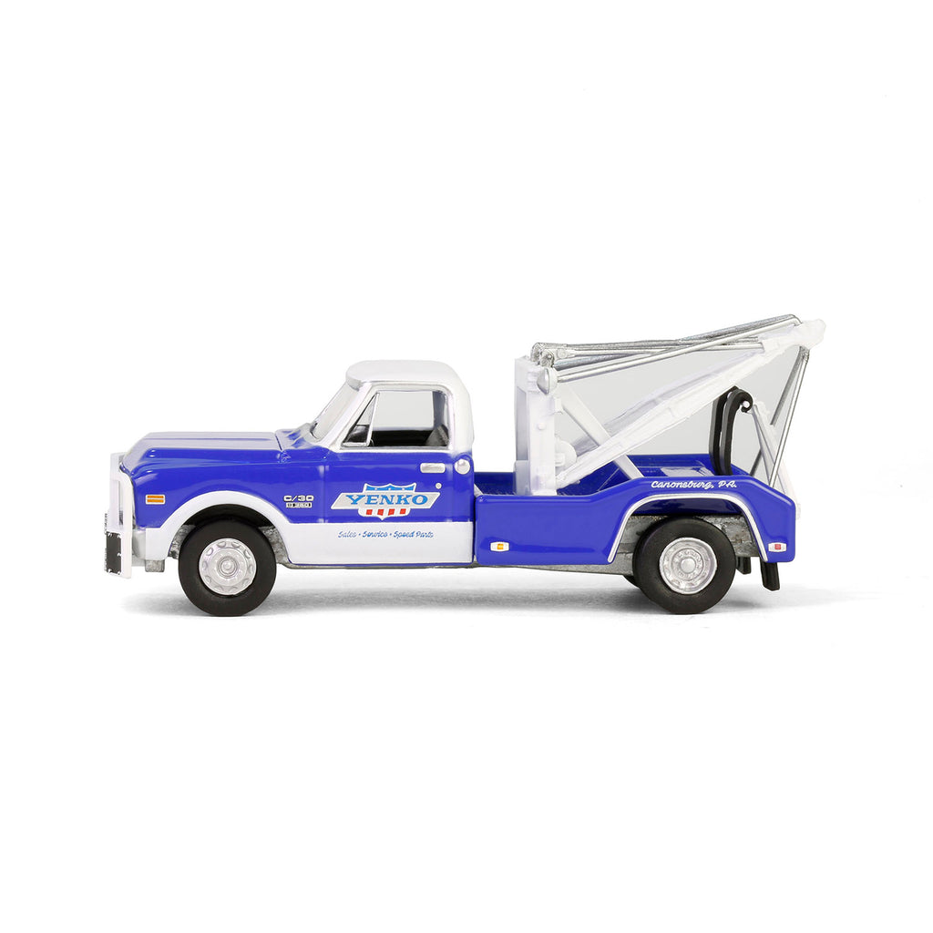 1969 Chevrolet C30 Dually Wrecker - Yenko (Dually Drivers Series 15) Diecast 1:64 Scale Model - Greenlight 46150A