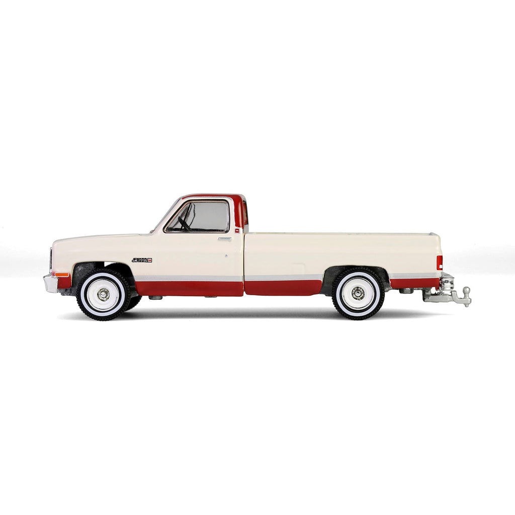 1981 GMC Sierra Classic K2500 - Neutral & Dark Carmine Red Deluxe (Down on the Farm Series 10) Diecast 1:64 Scale Model - Greenlight 48100D