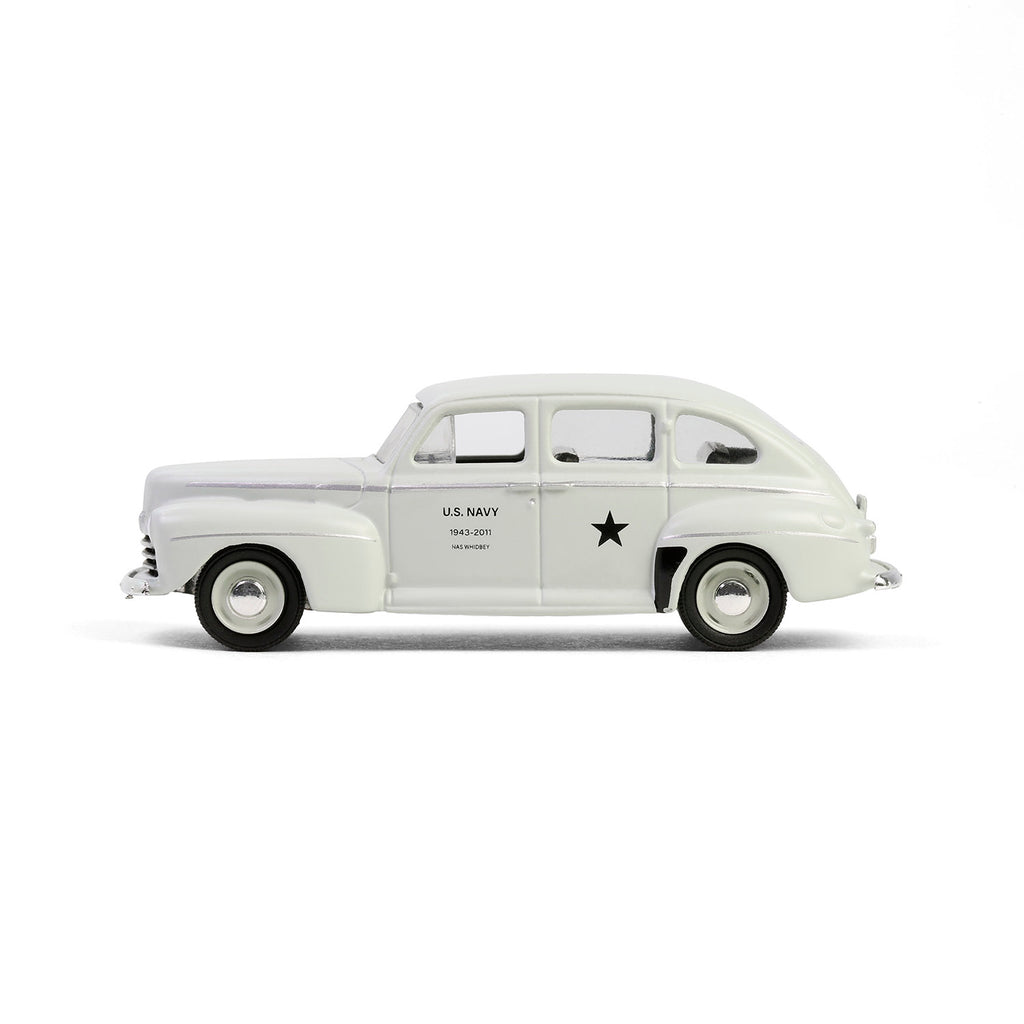 PRE-ORDER 1946 Ford Fordor Super Deluxe (Battalion 64 Series 5) Diecast 1:64 Scale Model - Greenlight 61050C