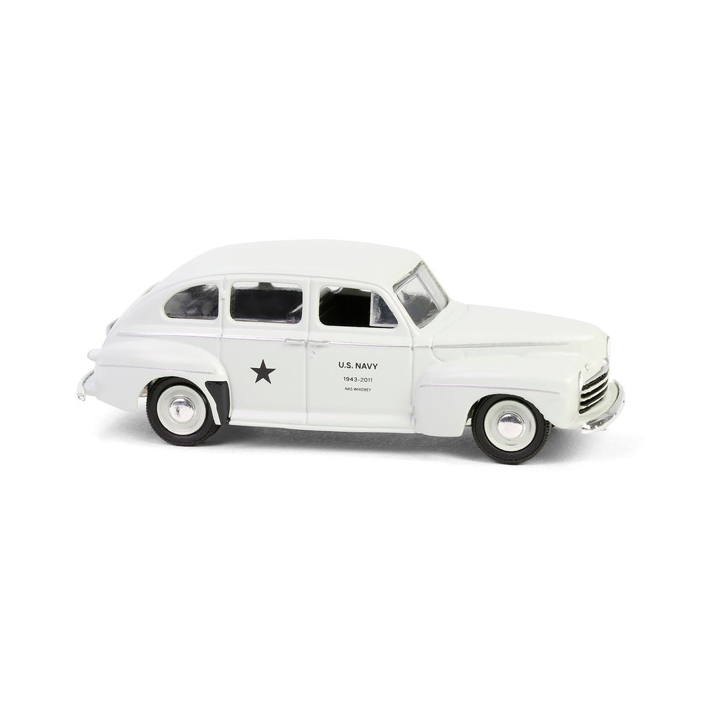 PRE-ORDER 1946 Ford Fordor Super Deluxe (Battalion 64 Series 5) Diecast 1:64 Scale Model - Greenlight 61050C