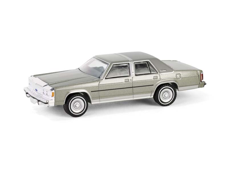 1991 Ford LTD Crown Victoria - Light Titanium Metallic (Showroom Floor Series 6) Diecast 1:64 Scale Model - Greenlight 68060F