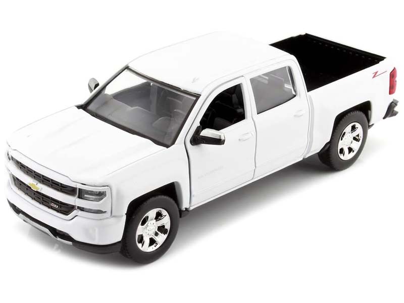 2017 Chevrolet Silverado 1500 LT Z71 Crew Cab - White Diecast 1:24 Scale Model - Motormax 79348WH