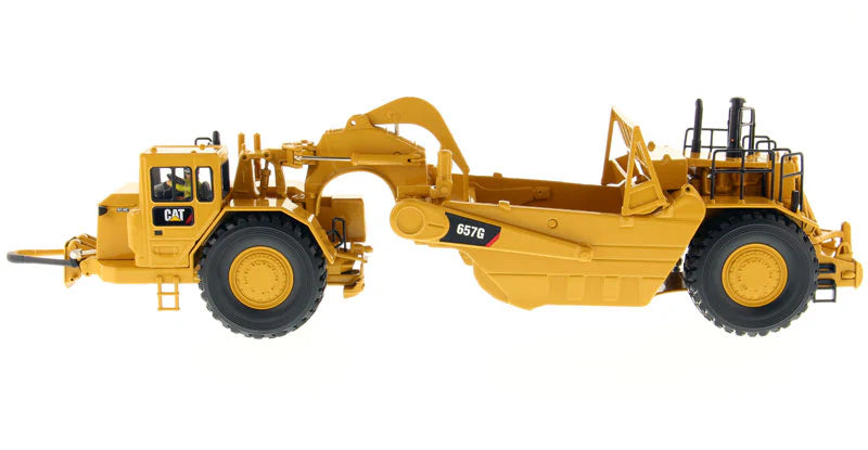 CAT Caterpillar 657G Wheel Tractor Scraper (Core Classics Series) Diecast 1:50 Scale Model - Diecast Masters 85175C