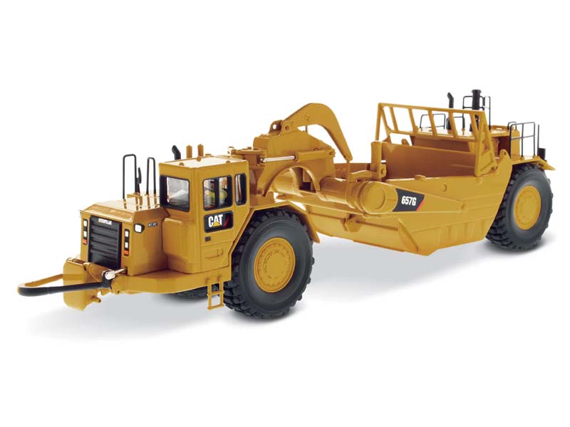 CAT Caterpillar 657G Wheel Tractor Scraper (Core Classics Series) Diecast 1:50 Scale Model - Diecast Masters 85175C