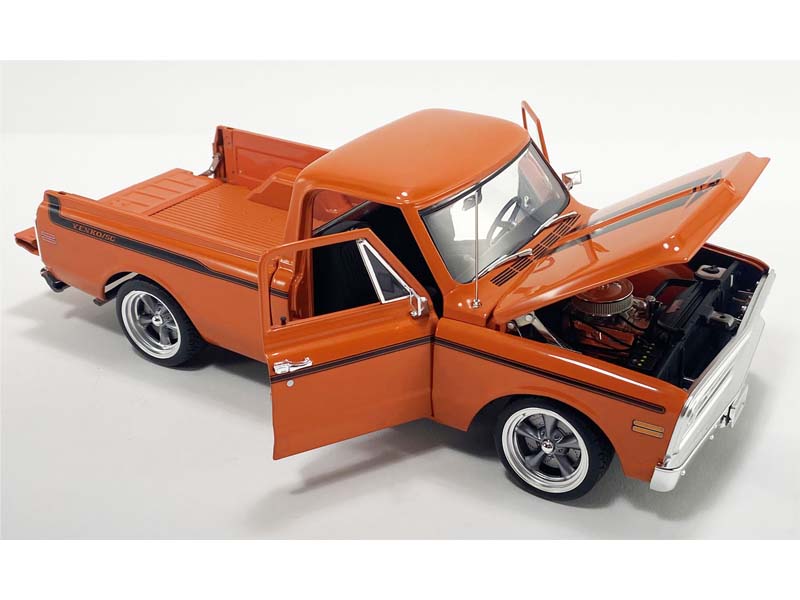 PRE-ORDER 1969 Chevrolet C-10 Custom - Yenko Diecast 1:18 Scale Model - ACME A1807220