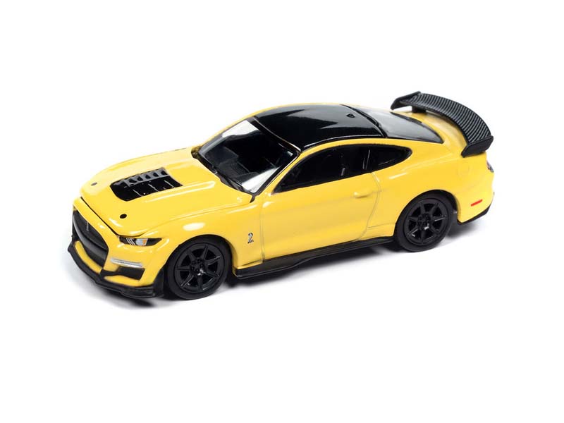 2021 Ford Mustang Shelby GT500 Track Pack – Yellow Carbon Diecast 1:64 Scale Model - Auto World AWSP171A