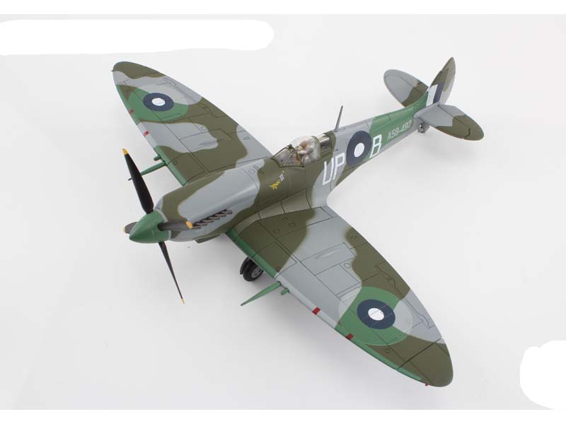 PRE-ORDER Supermarine Aviation Works Spitfire MK.VIII - Mac III UP-B:A58-492 RAAF Diecast 1:72 Scale Model - Hobby Master HA8327