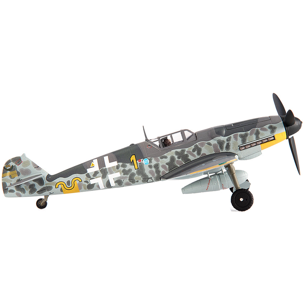 PRE-ORDER Messerschmitt BF 109G-6 Erich Hartmann Luftwaffe JG 52 Diecast 1:72 Scale Model - JC Wings JCW-72-BF109-001