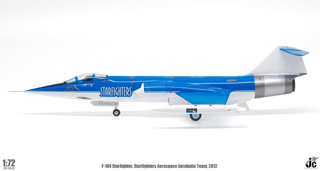 PRE-ORDER Lockheed F-104 Starfighter Starfighters Aerospace Aerobatic Team Diecast 1:72 Scale Model - JC Wings JCW-72-F104-001