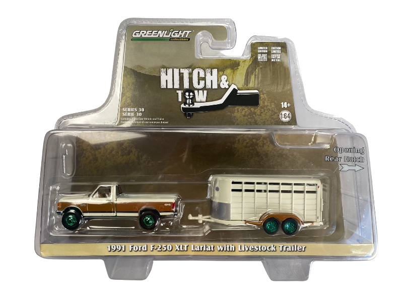 CHASE 1991 Ford F-250 XLT Lariat w/ Livestock Trailer - Colonial White (Hitch & Tow Series 30) Diecast 1:64 Scale Model - Greenlight 32300C