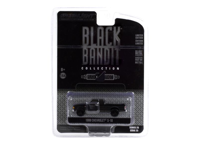 CHASE 1988 Chevrolet S-10 Extended Cab Pickup Truck "Black Bandit" Series 25 Diecast 1:64 Model Car - Greenlight 28070C