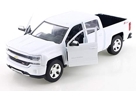 2017 Chevrolet Silverado 1500 LT Z71 Crew Cab - White Diecast 1:24 Scale Model - Motormax 79348WH