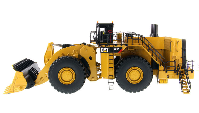 CAT Caterpillar 994K Wheel Loader w/ Rock Bucket & Operator (Core Classic Series) Diecast 1:50 Model - Diecast Masters 85505